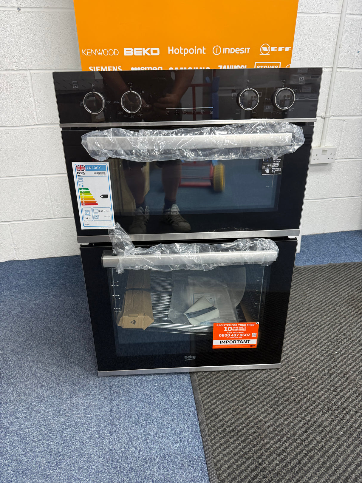 Beko BBXDF25300X Electric Double Built-in Oven in Black & Stainless Steel - A/A Rated - Ex display HW182604