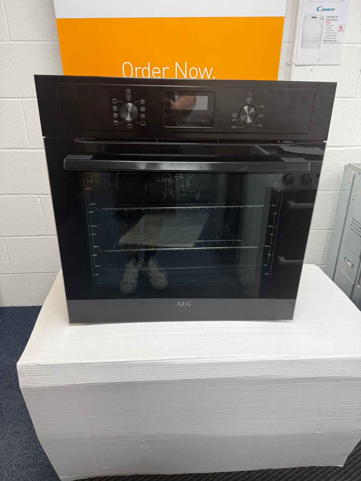 AEG BEX335011B (07) 3000 Series Surround Cook Built-in Electric Single (blemished) HW182707