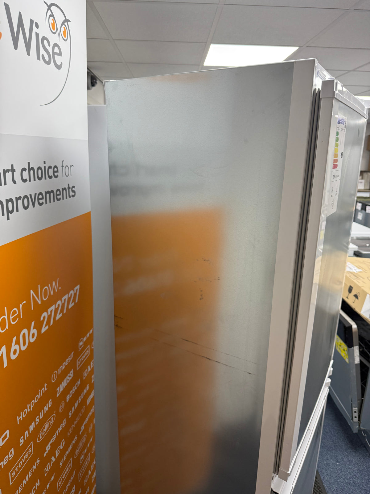 Hotpoint HPKS 1262B4UK 54cm 50/50 Integrated Built-in Fridge Freezer in White - E Rated - (Ex display ) - HW182757