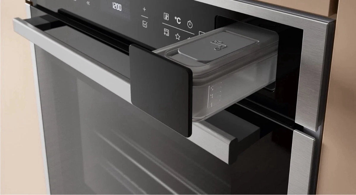 Hotpoint Class 6 HOI6A8PT1SXUK (45) Built in Single AirFry Oven with Pyrolytic Self Cleaning in Stainless Steel - (Ex Display Bemished) - HW182745