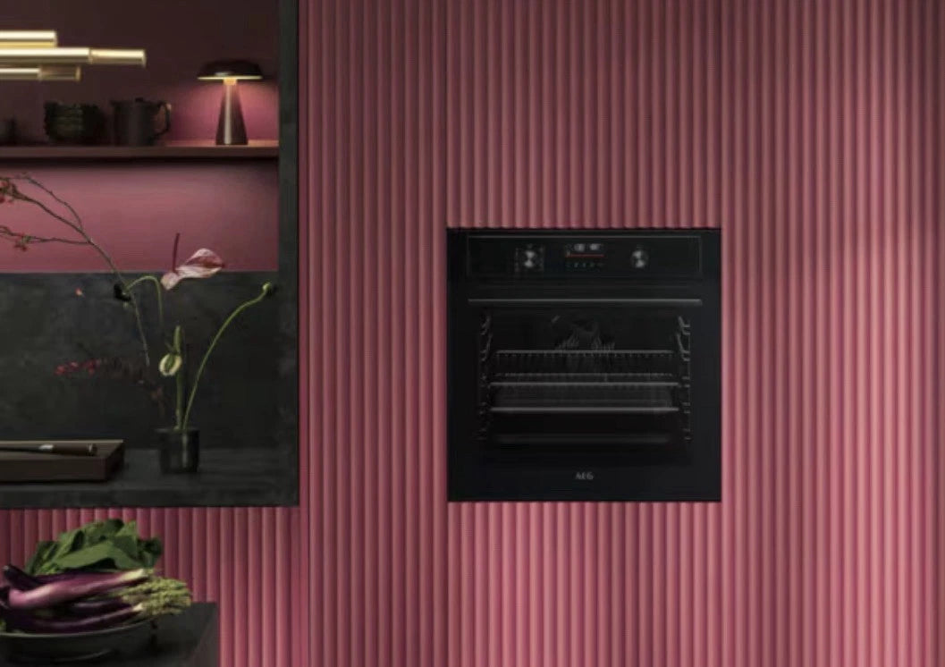 AEG  BPX535A61B (22) 3000 Built-in Single Electric Oven with AirFry and Pyrolytic Self Cleaning - A+ Rated - (Ex Display) - HW182563