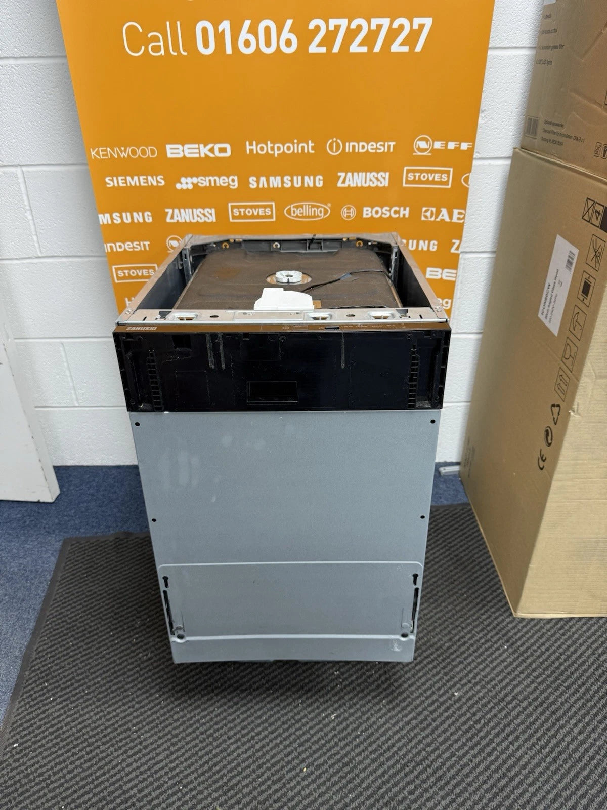 Zanussi ZDV12001FA (31) 9 Place Slimline Fully Integrated Dishwasher in Black - (Ex Display) - HW182131