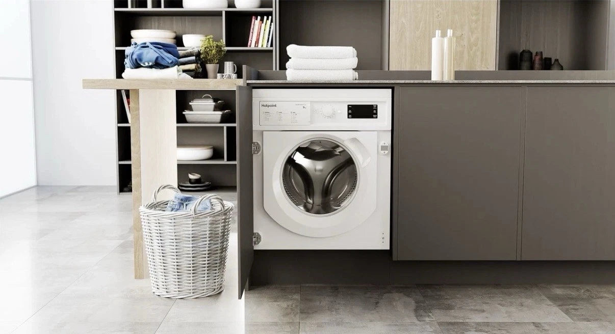 Hotpoint  BI WMHG 91485 UK (11) 9KG 1400RPM Integrated Washing Machine - (Blemished) - HW182411