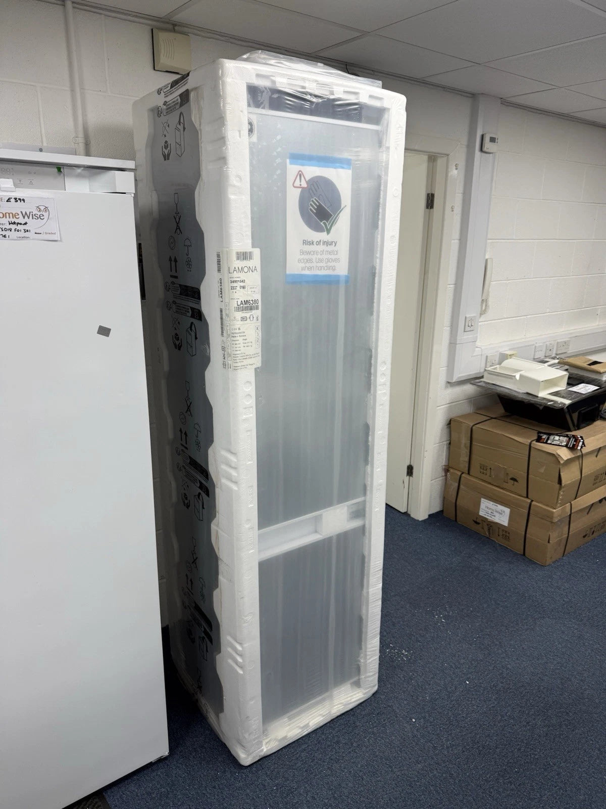 Lamona 70/30 Integrated Fridge Freezer LAM6380 - Extra Tall and Oversized -  HW181778