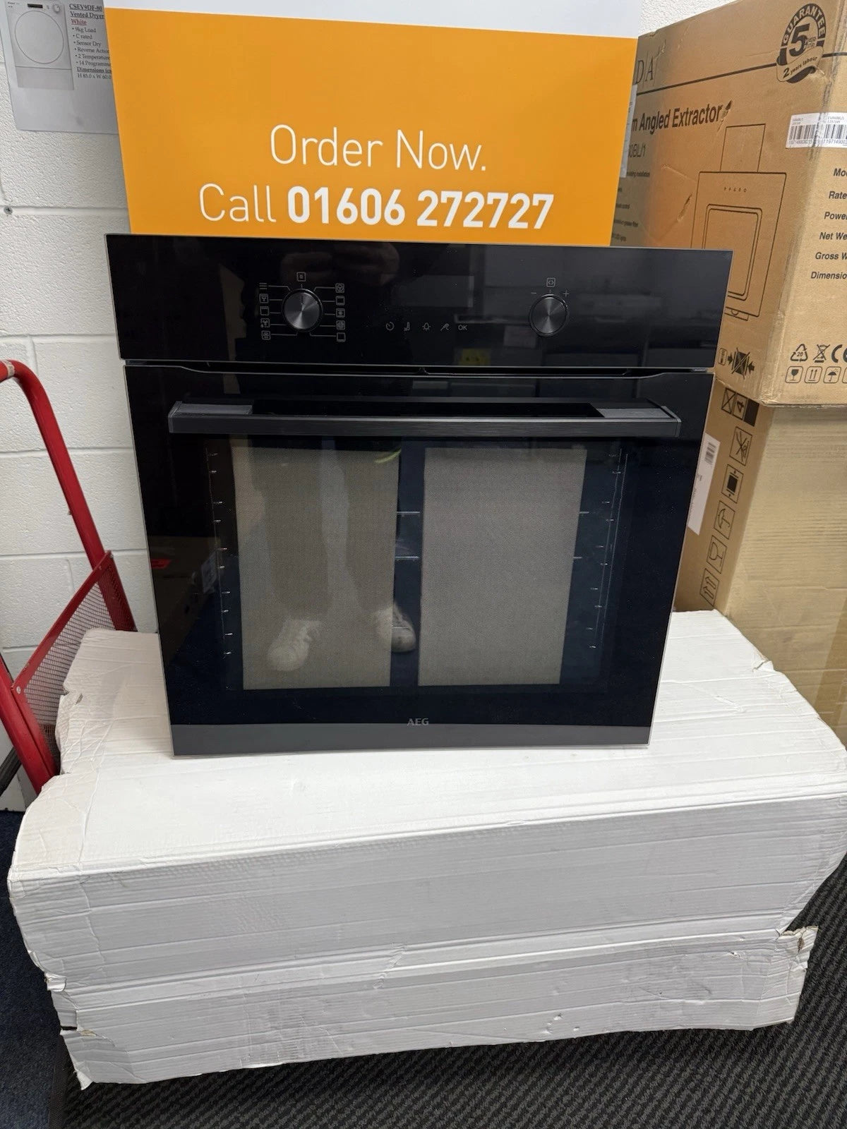 AEG OS6AB50AK (15) SenseCook Built-in Electric Single Oven with AirFry in Black - A+ Rated - (Ex Display) - HW182015
