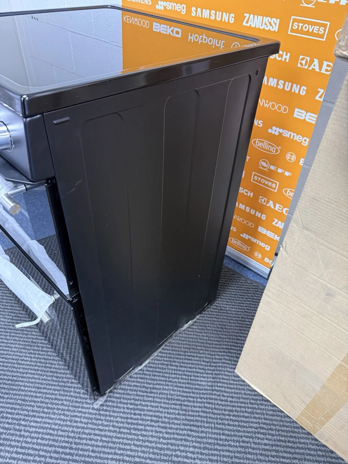 Hisense HDE3211BBUK (26) 60cm Electric Ceramic Cooker with Double Oven in Black - A+/A Rated - (Ex Display) - HW182126