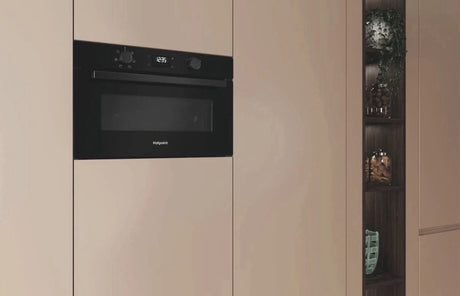 Hotpoint HPD 254CR BUK (59) 1000W 31 Litre Built-in Microwave and Grill in Black - (Ex Display) - HW182159