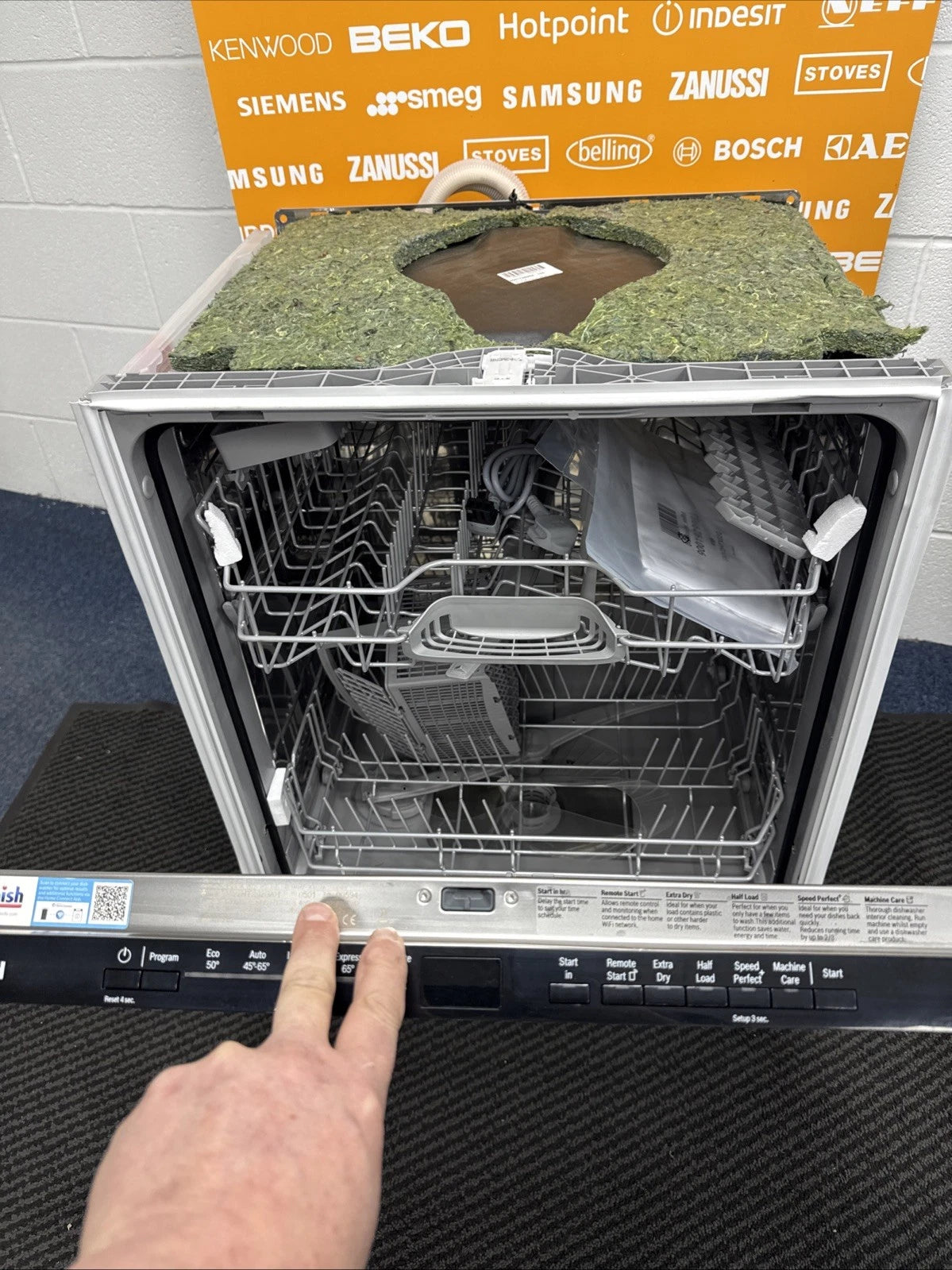 Bosch Series 2 SMV2HTX02G (19) 60cm Fully Integrated Dishwasher with Wi-Fi Enabled Home Connect - D Rated - (Ex Display) - HW182019