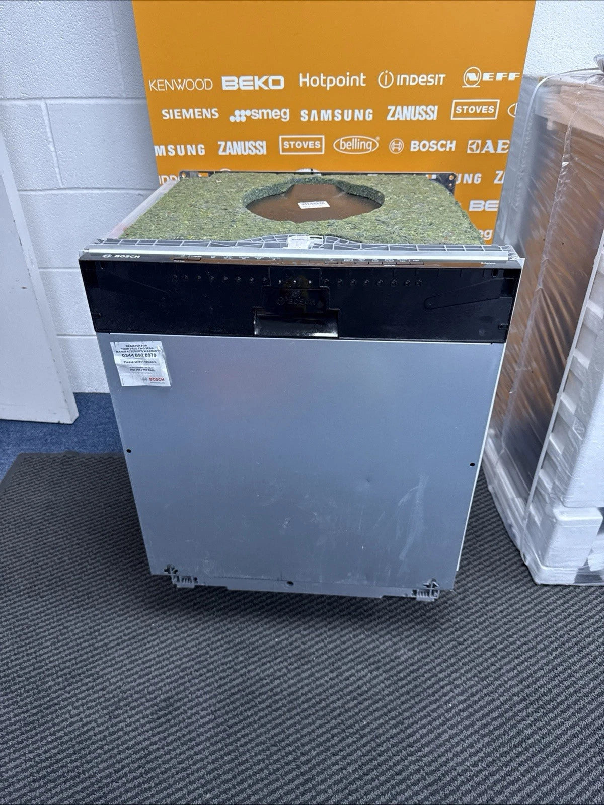 Bosch Series 2 SMV2HTX02G (31) 60cm Fully Integrated Dishwasher with Wi-Fi Enabled Home Connect - D Rated - (Ex Display) - HW182031